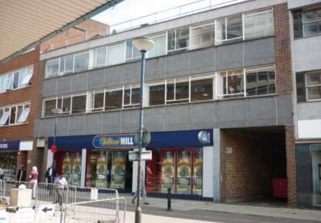 8-12 Commercial Way, Woking to rent - Building Photo - Image 1 of 2
