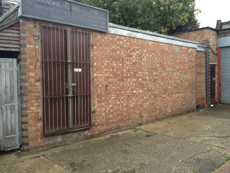 Chingford Mount Rd, London E4 8JL UK