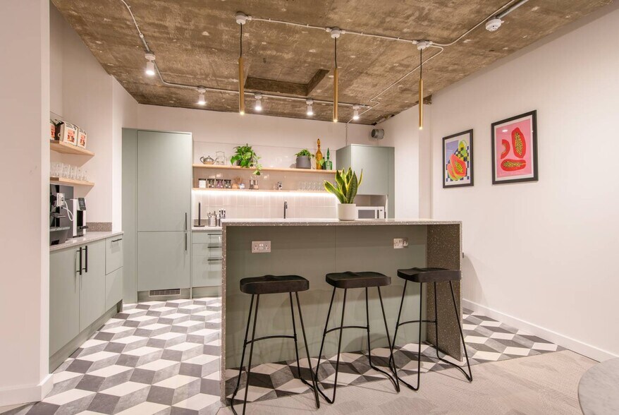 6-7 St Johns Ln, London to rent - Building Photo - Image 2 of 18