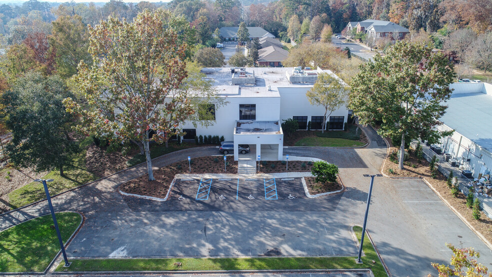 2160 Capital Cir NE, Tallahassee, FL for rent - Building Photo - Image 2 of 25