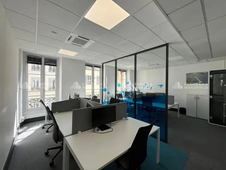 Office in Marseille to rent - Interior Photo - Image 3 of 26