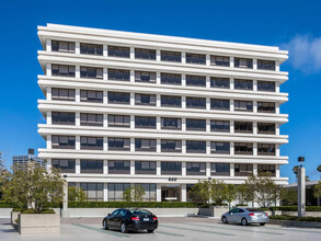 840 Newport Center Dr, Newport Beach, CA for rent Building Photo- Image 1 of 17