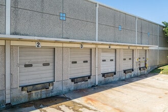 10600 Corporate Dr, Stafford, TX for rent Building Photo- Image 2 of 4