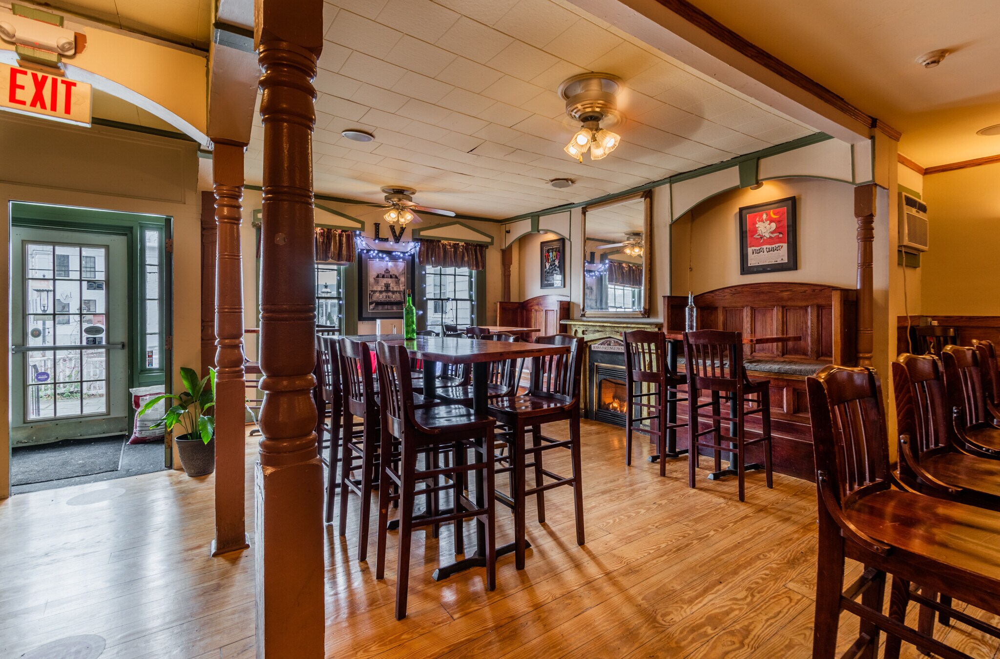 11 Main St, East Haddam 06423 La Vita Restaurant