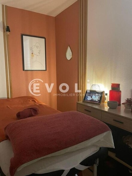 Retail in Mennecy for sale - Building Photo - Image 3 of 7