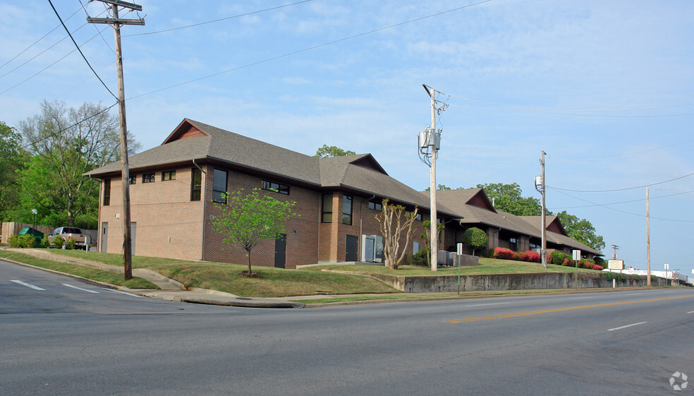 5315 W 12th St, Little Rock, AR for sale - Primary Photo - Image 1 of 7