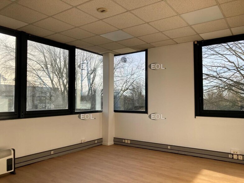 Office in Créteil to rent - Interior Photo - Image 3 of 6