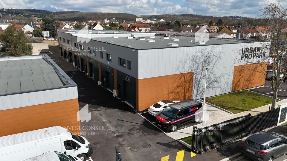 26 Rue Travers Des Champs Guillaume, Cormeilles-en-Parisis to rent - Building Photo - Image 2 of 12