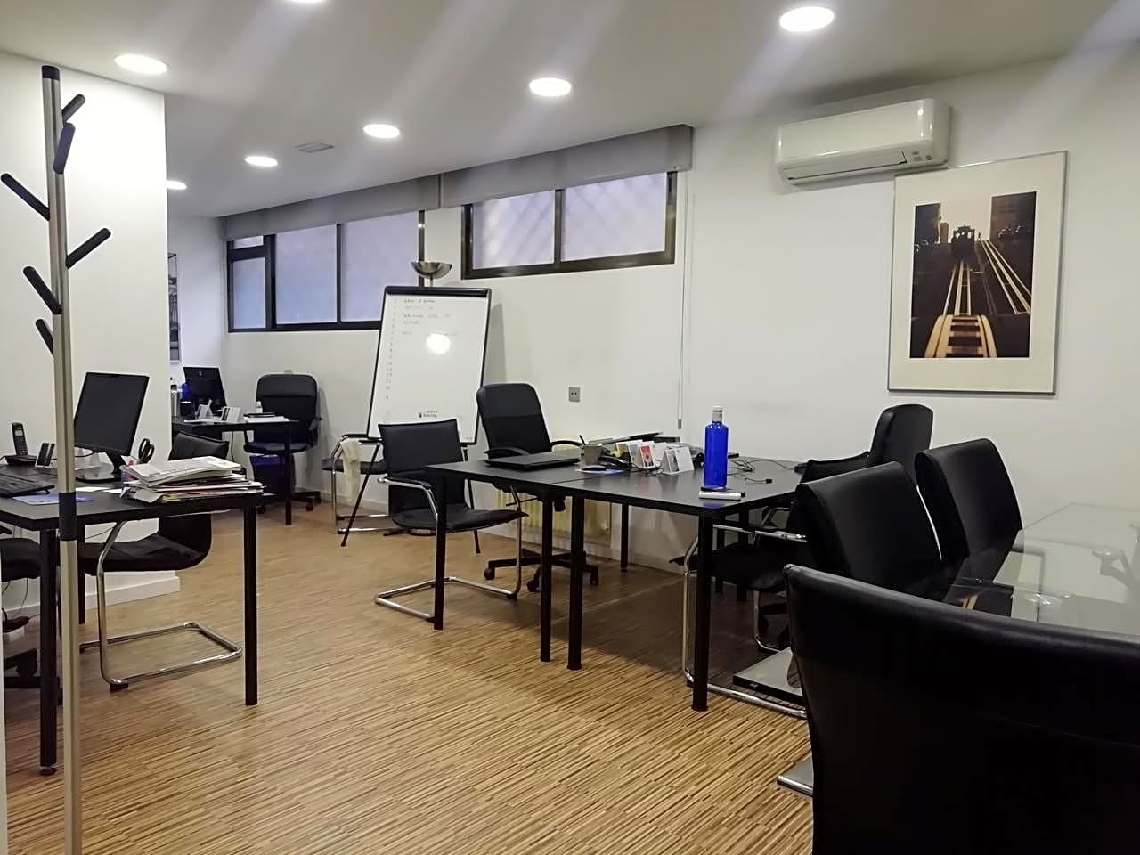 Office in Madrid, Madrid to rent Interior Photo- Image 1 of 11