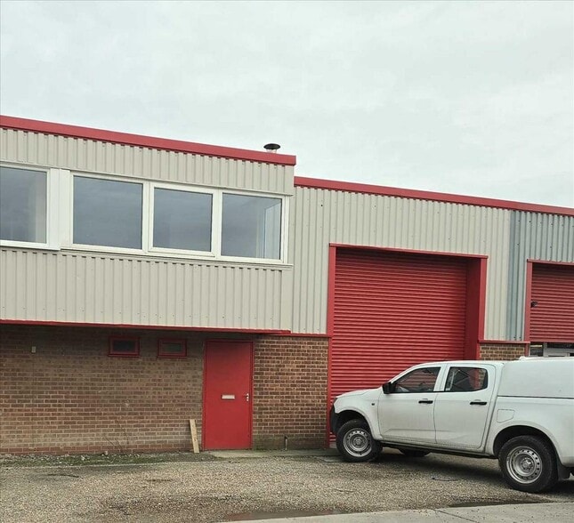 Mercia Way, Scunthorpe for sale - Building Photo - Image 3 of 4