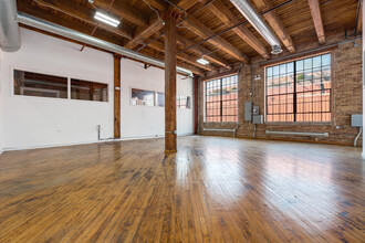 600 W Cermak Rd, Chicago, IL for rent Building Photo- Image 2 of 7