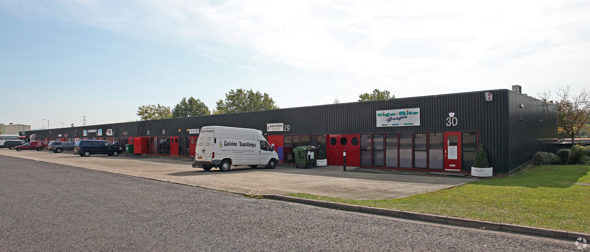 Edison Rd, Aylesbury for sale Primary Photo- Image 1 of 1