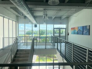 561 NE 79th St, Miami, FL to rent Interior Photo- Image 2 of 3