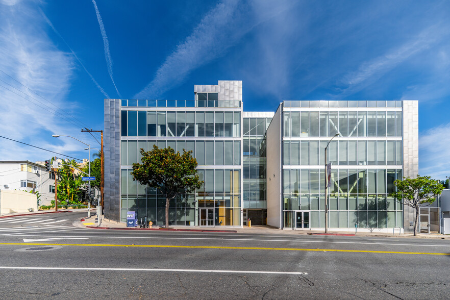 8831-8833 W Sunset Blvd, West Hollywood, CA for rent - Building Photo - Image 1 of 6