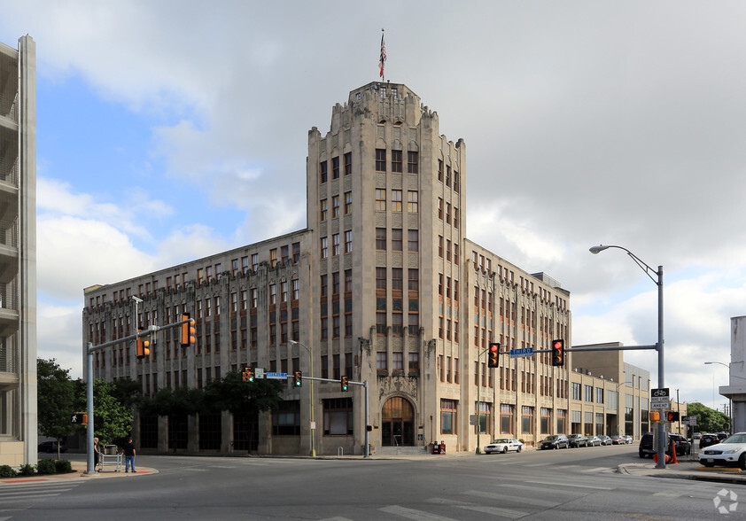 301 Avenue E, San Antonio, TX for sale - Primary Photo - Image 1 of 1