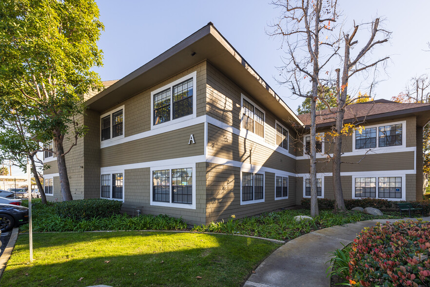 2900 Bristol St, Costa Mesa, CA for sale - Primary Photo - Image 1 of 1