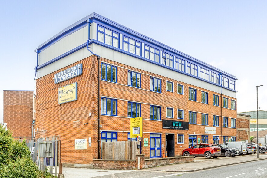 851-861 Coronation Rd, London to rent - Primary Photo - Image 1 of 7