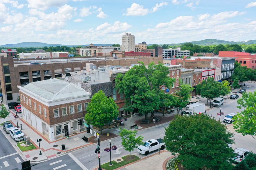 101 North Side Sq, Huntsville, AL for rent - Aerial - Image 1 of 26