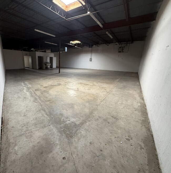 More details for 3001 Quebec St, Dallas, TX - Light Industrial, Industrial to Rent