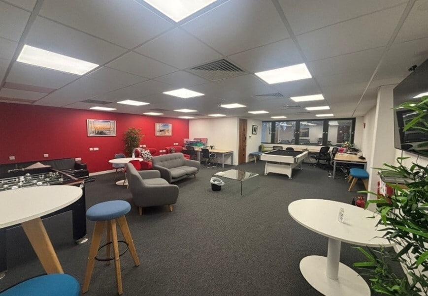 Perrywood Business Park, Redhill to rent Interior Photo- Image 1 of 3