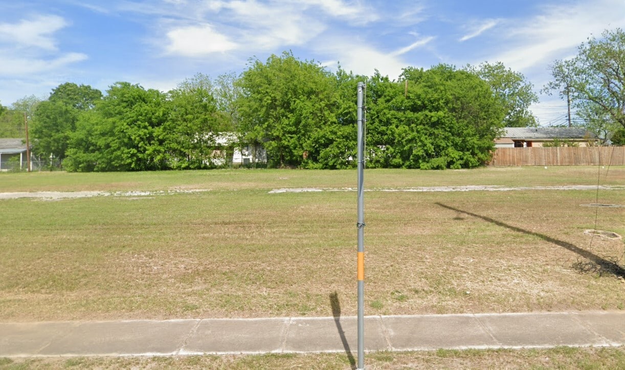 1003 N Water St, Burnet, TX for sale Primary Photo- Image 1 of 1
