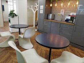 296-302 High Holborn, London to rent Interior Photo- Image 2 of 8