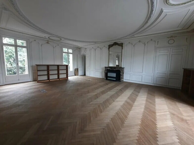 Office in Rouen to rent - Interior Photo - Image 2 of 16