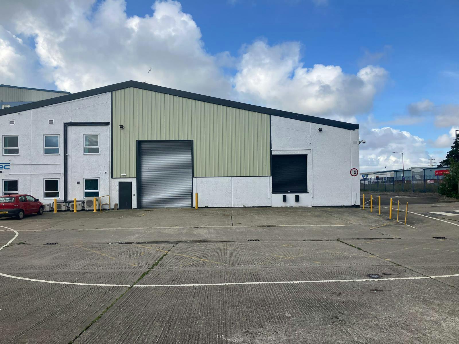 Southgate, Morecambe to rent Building Photo- Image 1 of 5