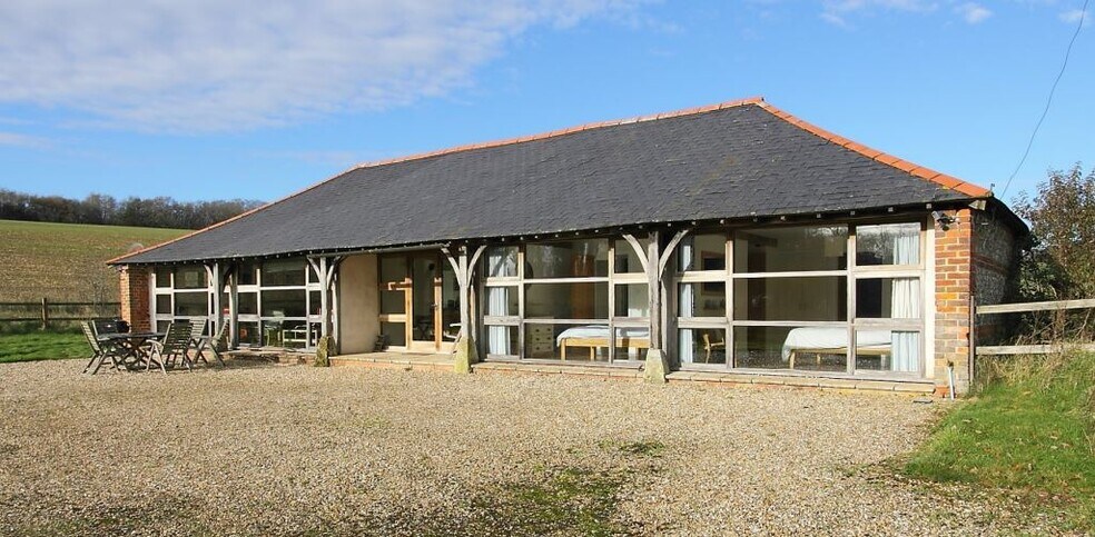 Dines Barn, Andover for sale - Primary Photo - Image 1 of 1