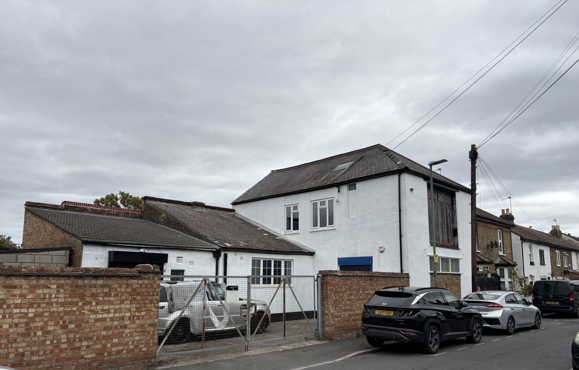 3 Richmond Rd, Croydon to rent Building Photo- Image 1 of 2