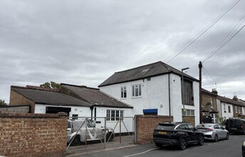 3 Richmond Rd, Croydon to rent Building Photo- Image 1 of 1