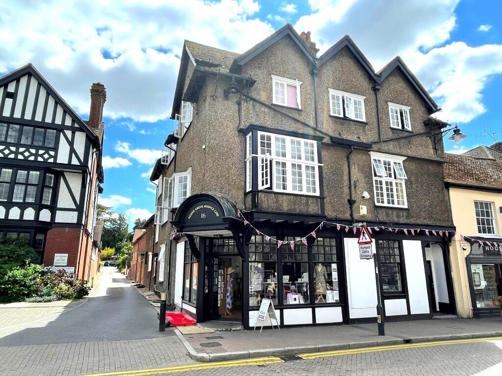 16-17 High St, Tring to rent Building Photo- Image 1 of 14