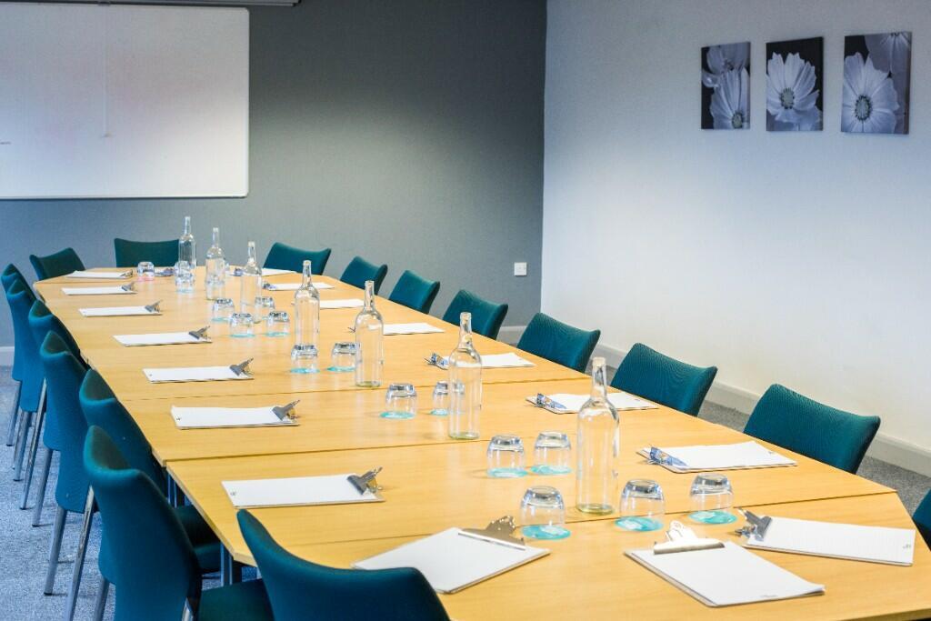 Oaks Ln, Barnsley to rent Interior Photo- Image 1 of 7