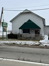 100 E Grove St, Poplar Grove, IL for rent Building Photo- Image 1 of 29