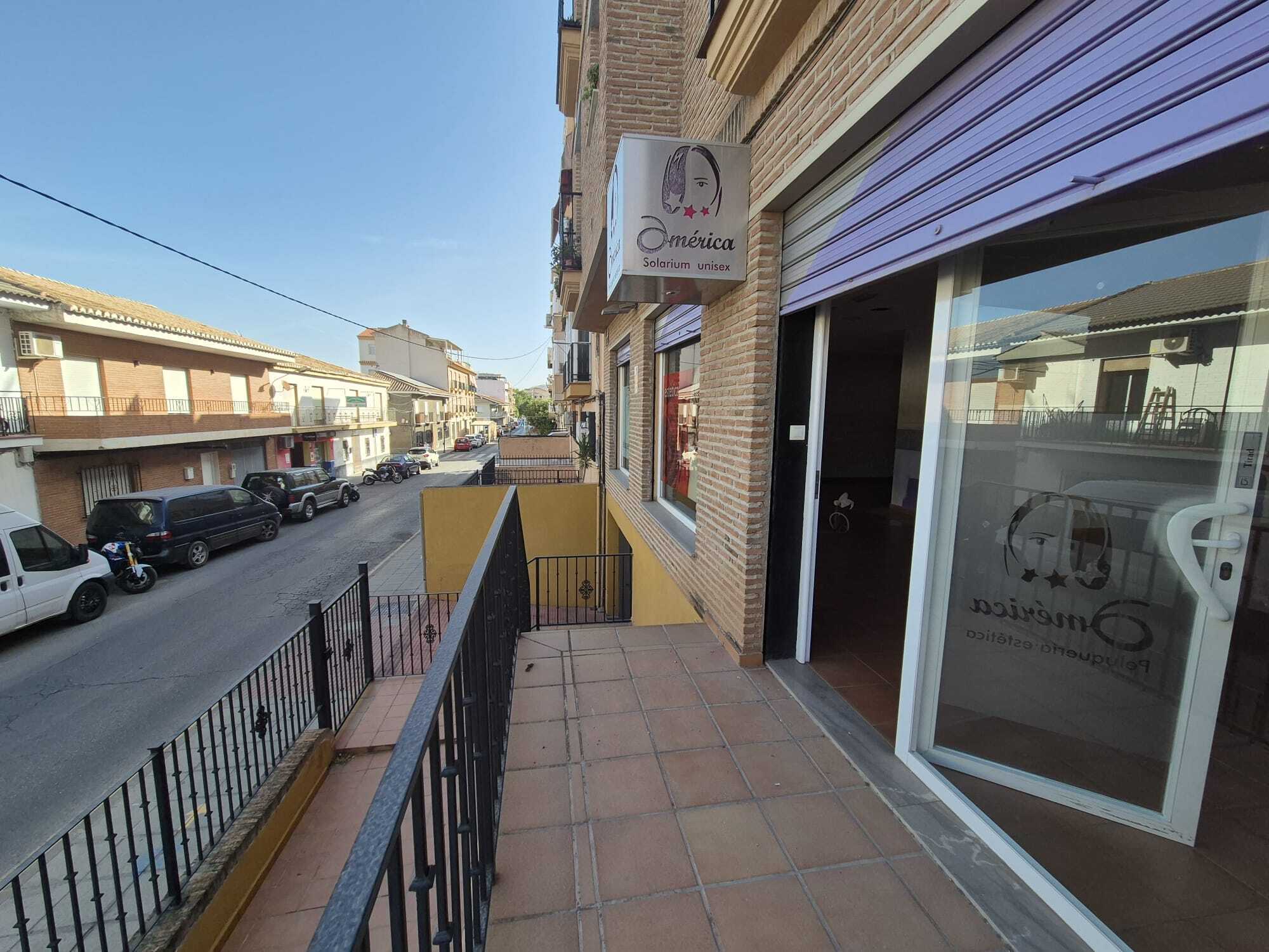 Retail in La Granada for sale Building Photo- Image 1 of 19