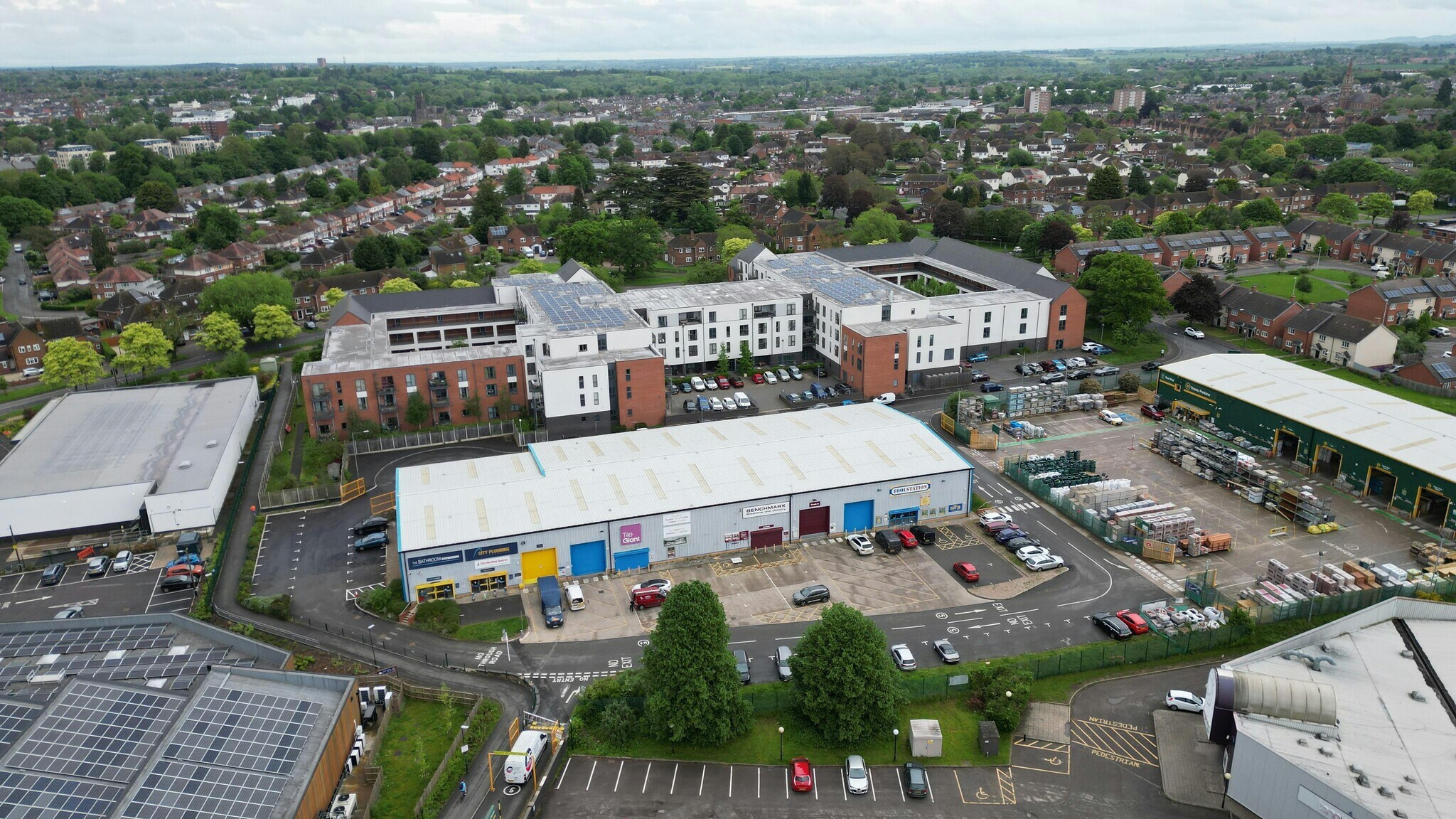 4 Tachbrook Park Dr, Warwick to rent Building Photo- Image 1 of 11