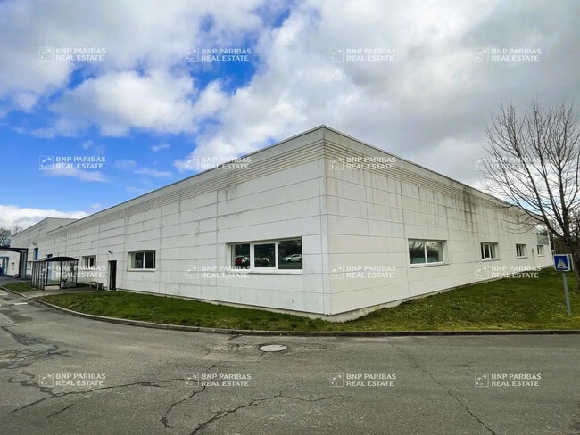 Location Local d'activités 529 m² à 2 399 m²