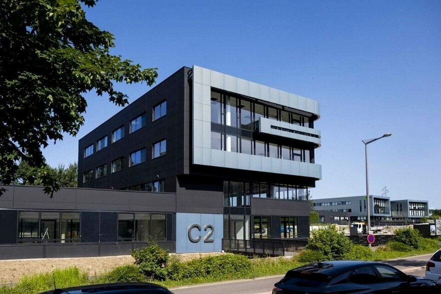 Office in Limonest for sale - Building Photo - Image 2 of 12