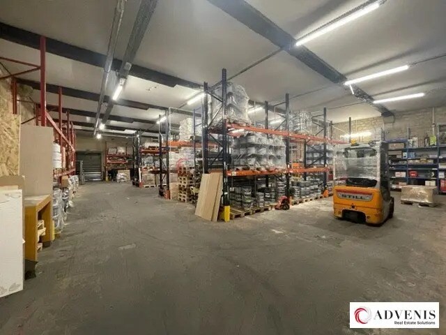 Location Local d'activités 713 m² - Photo 1