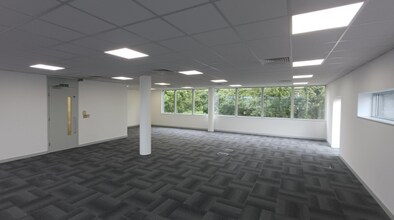 130-190 Upper Pemberton, Ashford to rent Interior Photo- Image 2 of 4