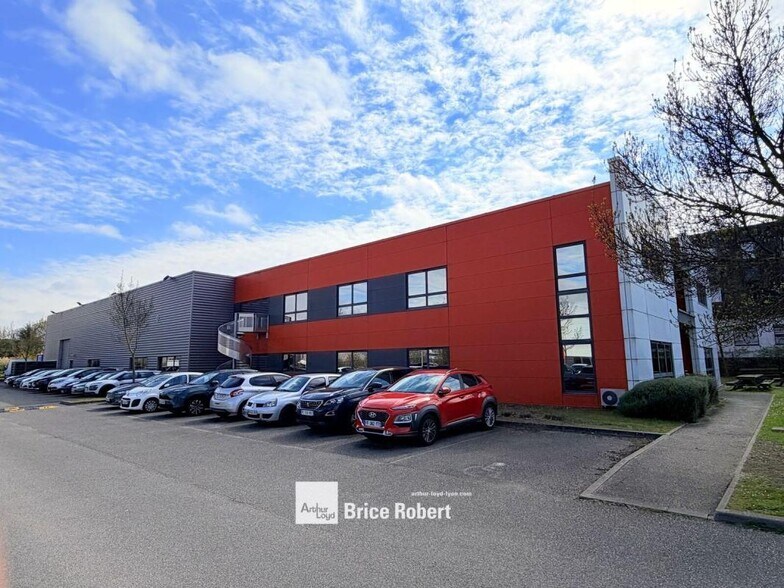 Allée Jacques Monod, Saint-Priest for sale - Building Photo - Image 2 of 10