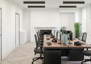 118 New Bond St, London to rent Interior Photo- Image 1 of 4