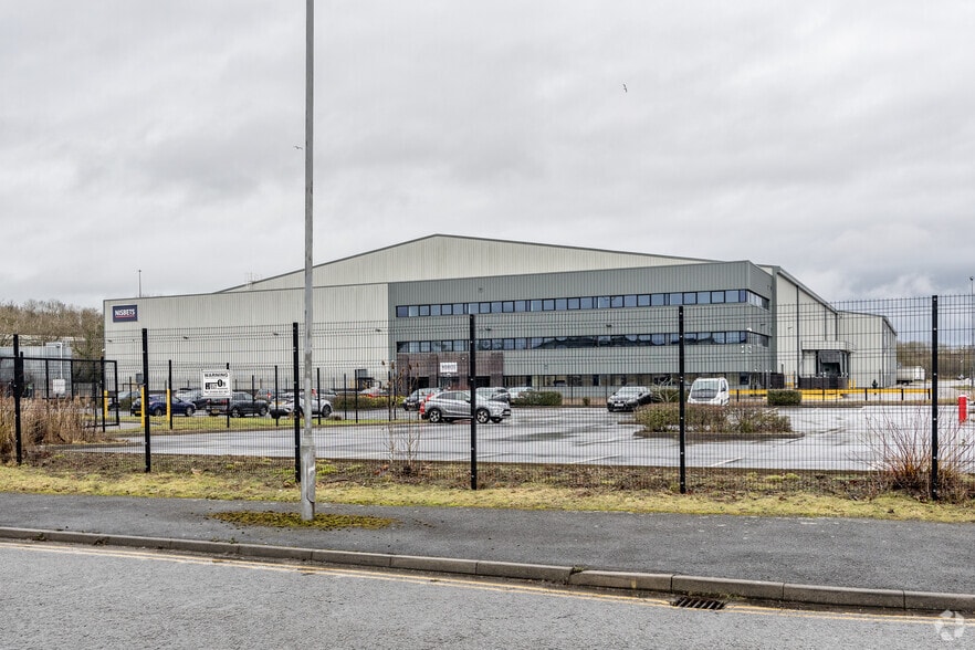 Fenham Hall Dr, Chepstow to rent - Primary Photo - Image 1 of 9