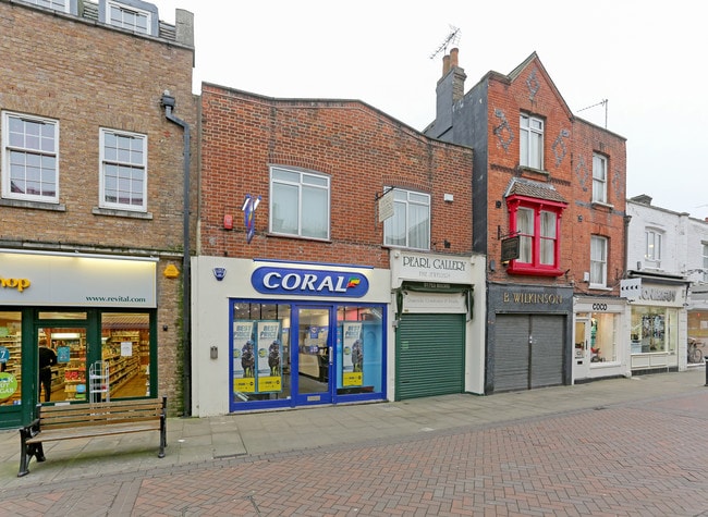 More details for 64-64A Peascod St, Windsor - Retail to Rent