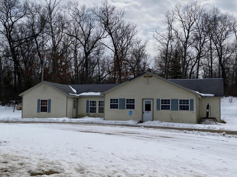 17337 Caberfae Hwy, Wellston, MI for sale - Primary Photo - Image 1 of 1