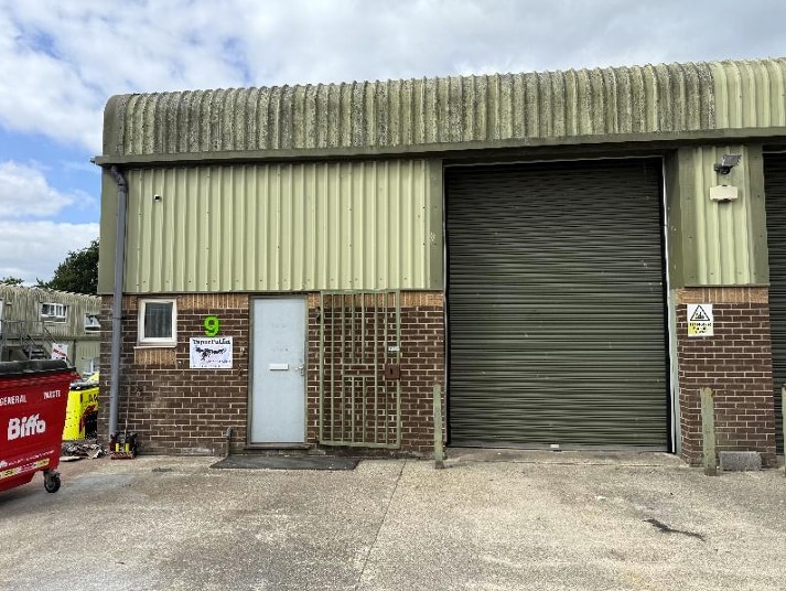 Cavalier Rd, Newton Abbot to rent - Building Photo - Image 2 of 2