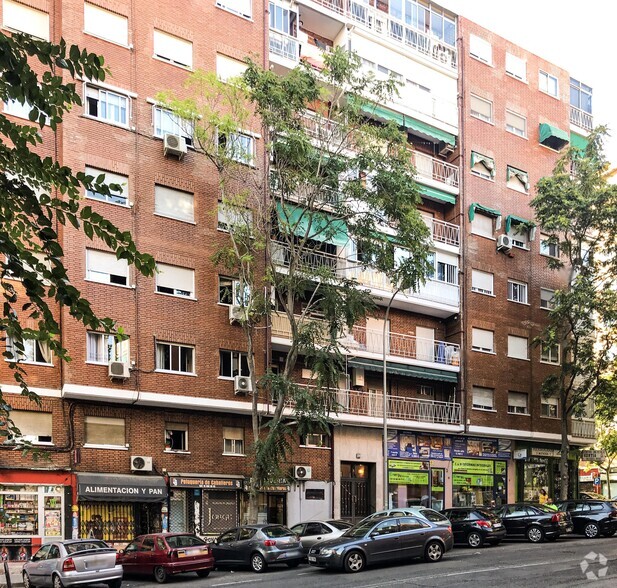 Residential in Madrid, MAD for sale - Building Photo - Image 2 of 2