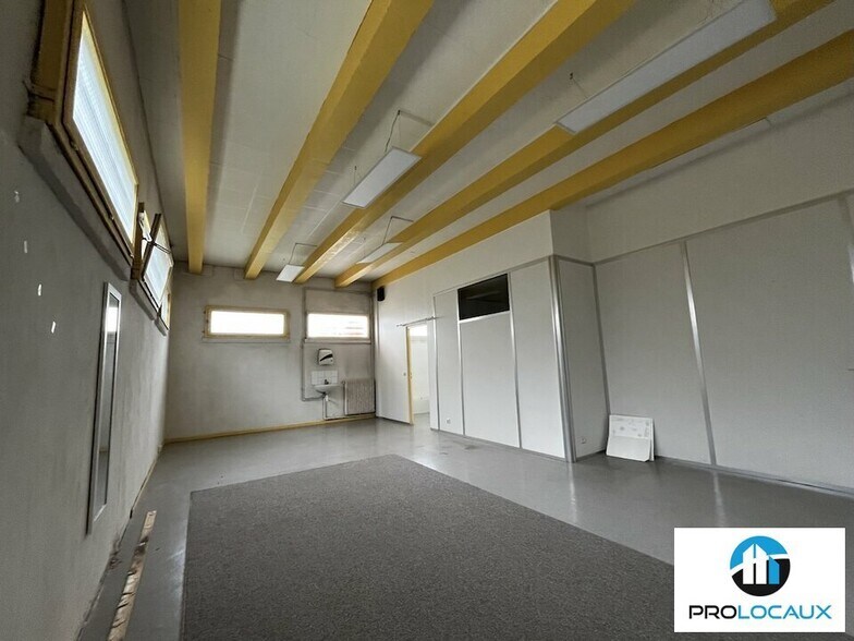 Office in Gouvieux for sale - Interior Photo - Image 2 of 8