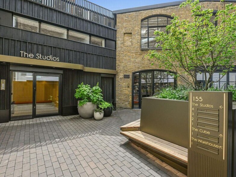 155 Commercial St, London for sale - Primary Photo - Image 1 of 1