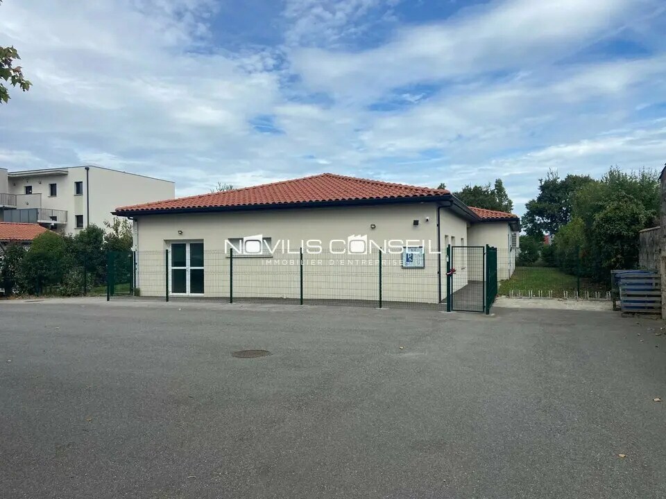 Office in Toulouse for sale Building Photo- Image 1 of 13